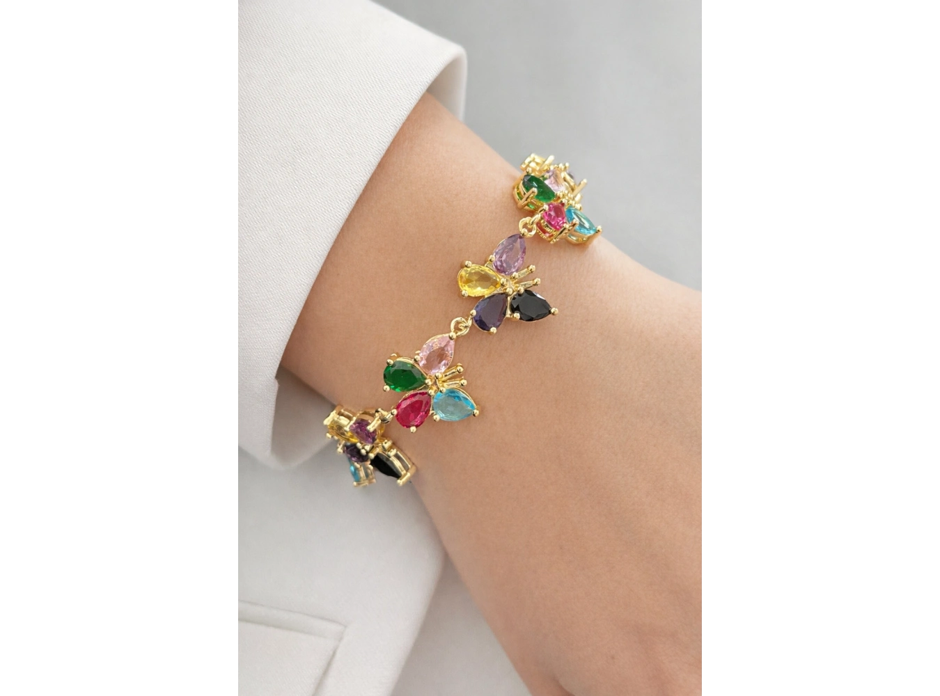 Altın Renk Taş Detaylı Kelebek Figürlü 14K Altın Kaplama VİP Bileklik