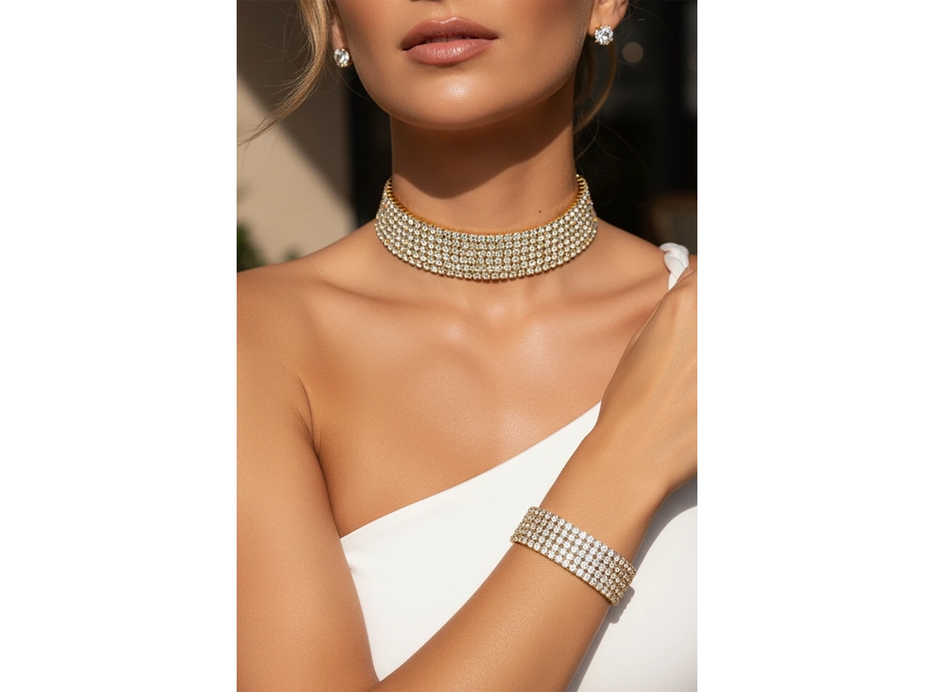 Altın Renk Taş Detaylı Kolye /Küpe ve Bileklik Set