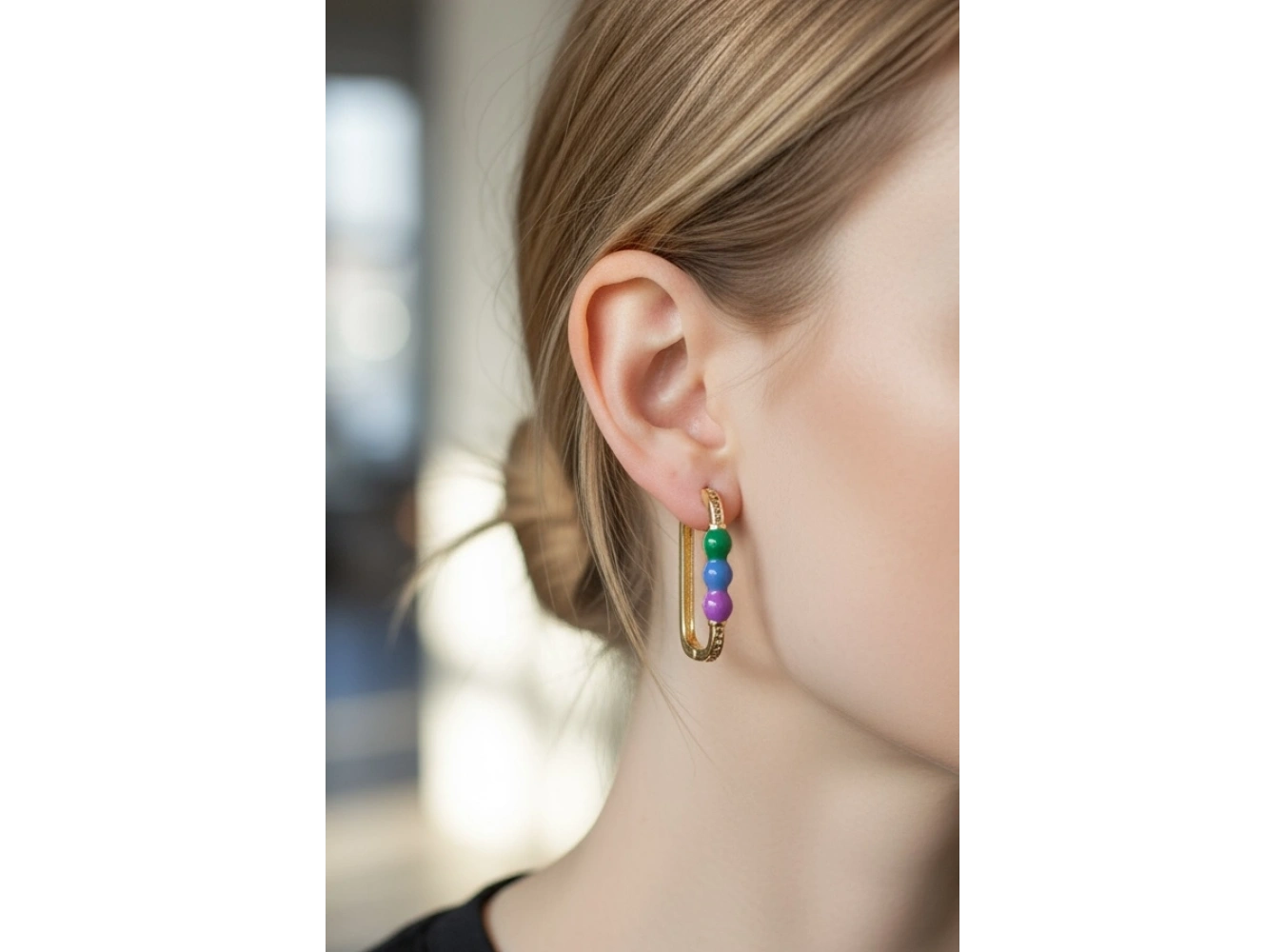 Altın Renk Taş Detaylı Küpe (Çift)