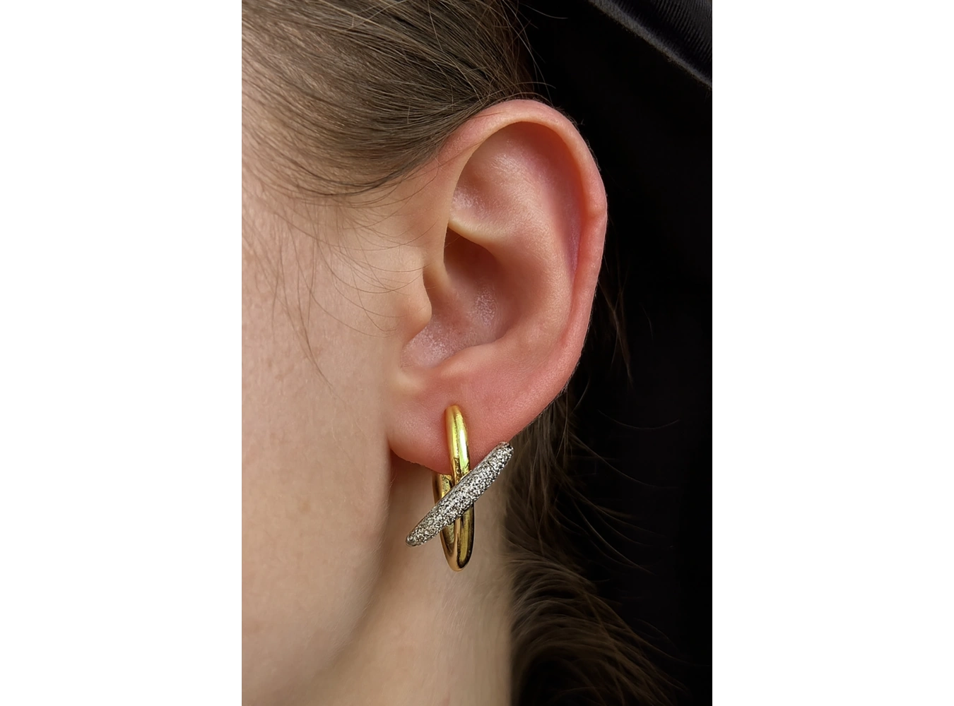 Altın Renk Taş Detaylı Küpe (Çift)