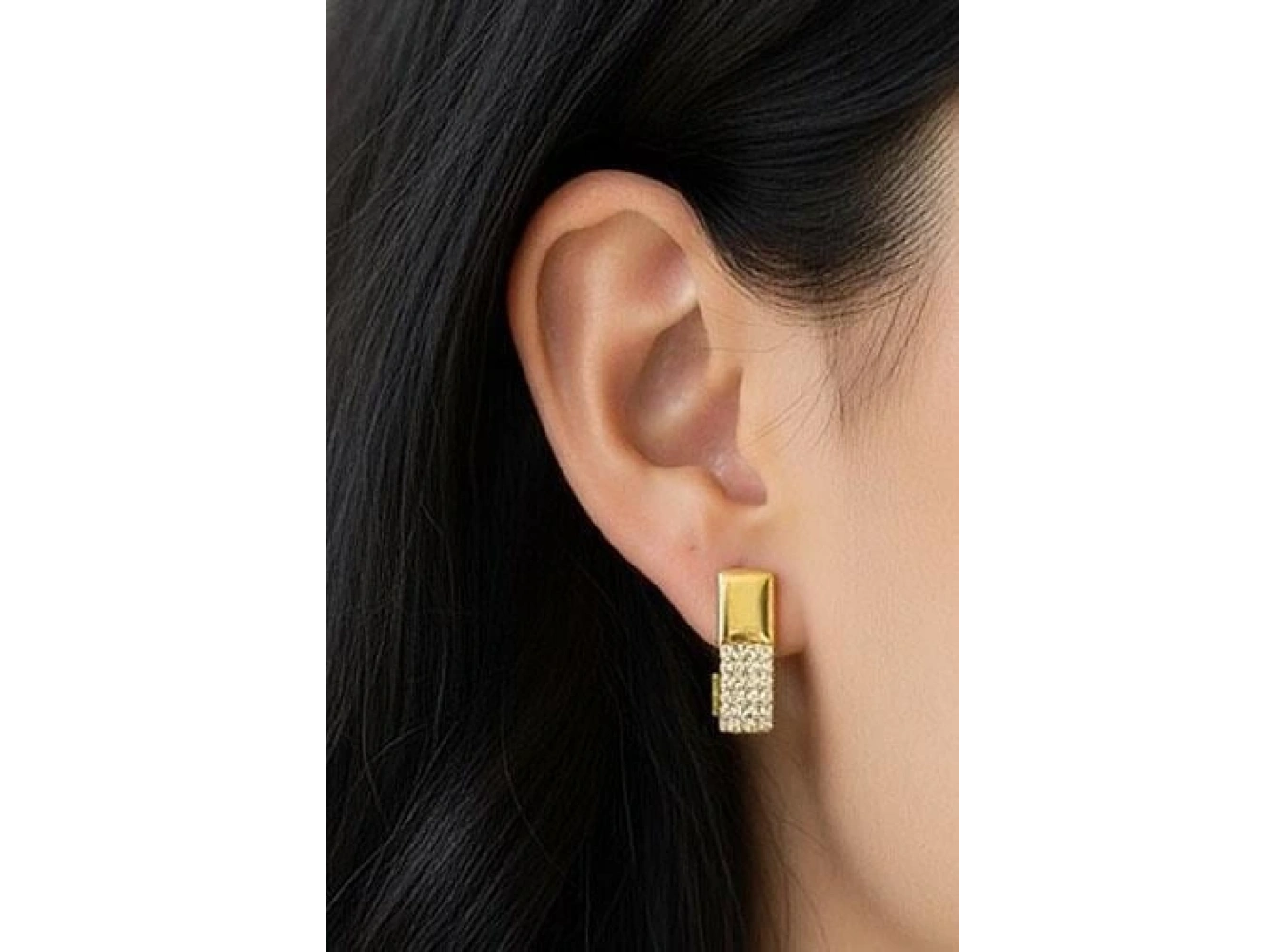 Altın Renk Taş Detaylı Küpe (Çift)