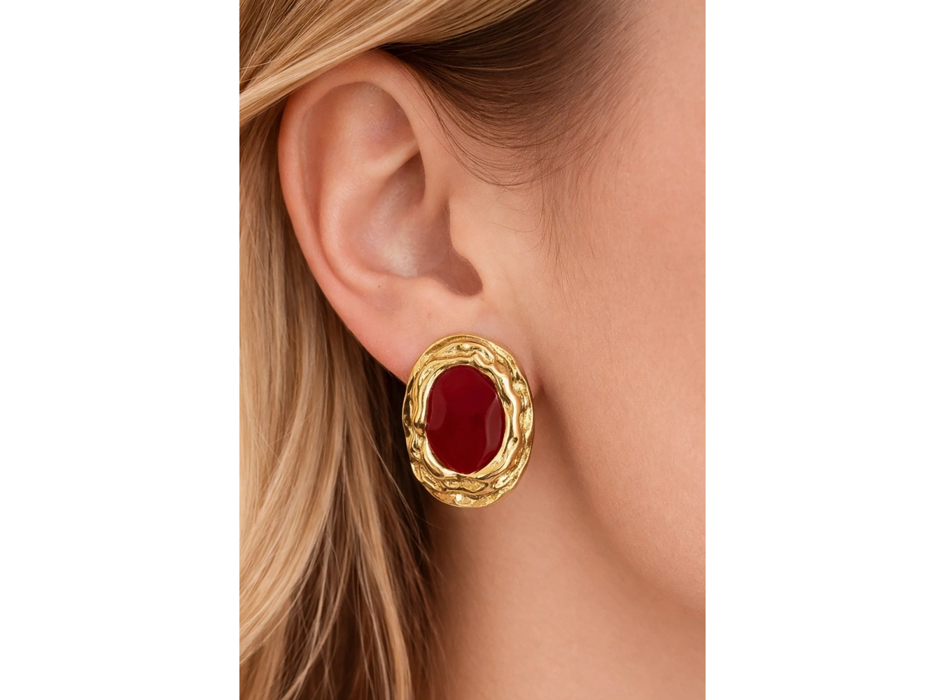 Altın Renk Taş Detaylı Küpe (Çift)