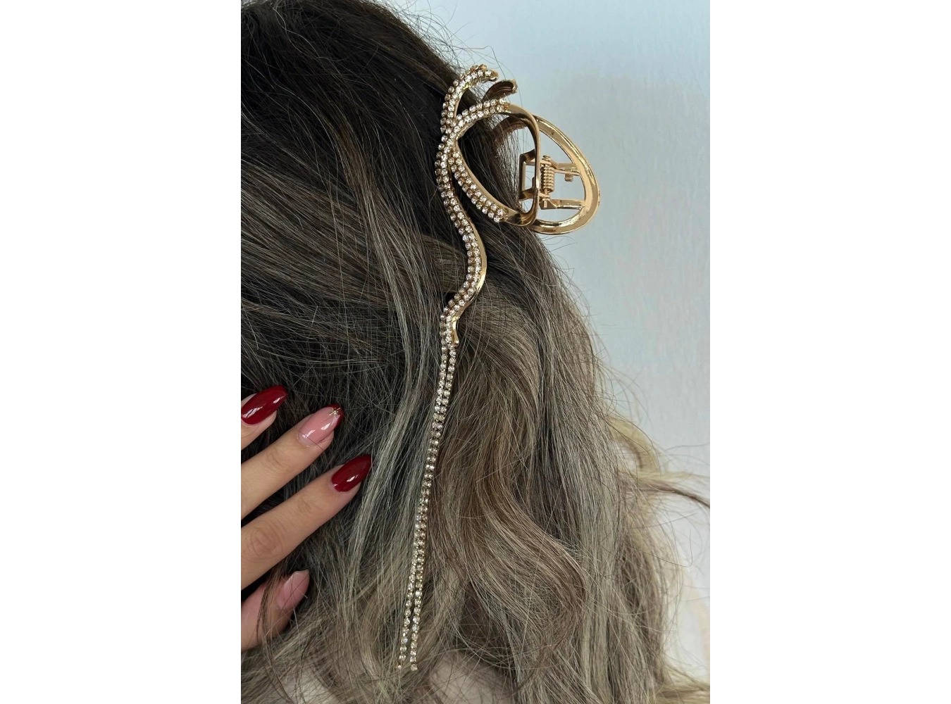 Altın Renk Taş Detaylı Metal Mandal Toka