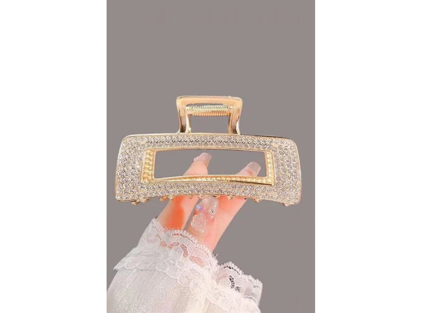 Altın Renk Taş Detaylı Metal Mandal Toka