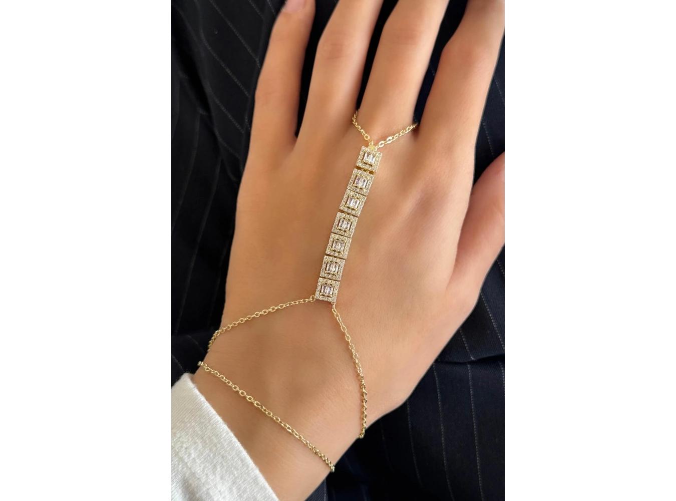 Altın Renk Taş Detaylı Şahmeran