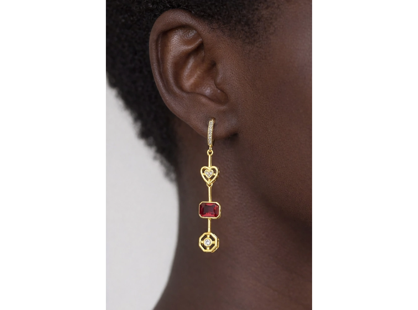 Altın Renk Taş Detaylı Sallantılı 14K Altın Kaplama Küpe (Çift)