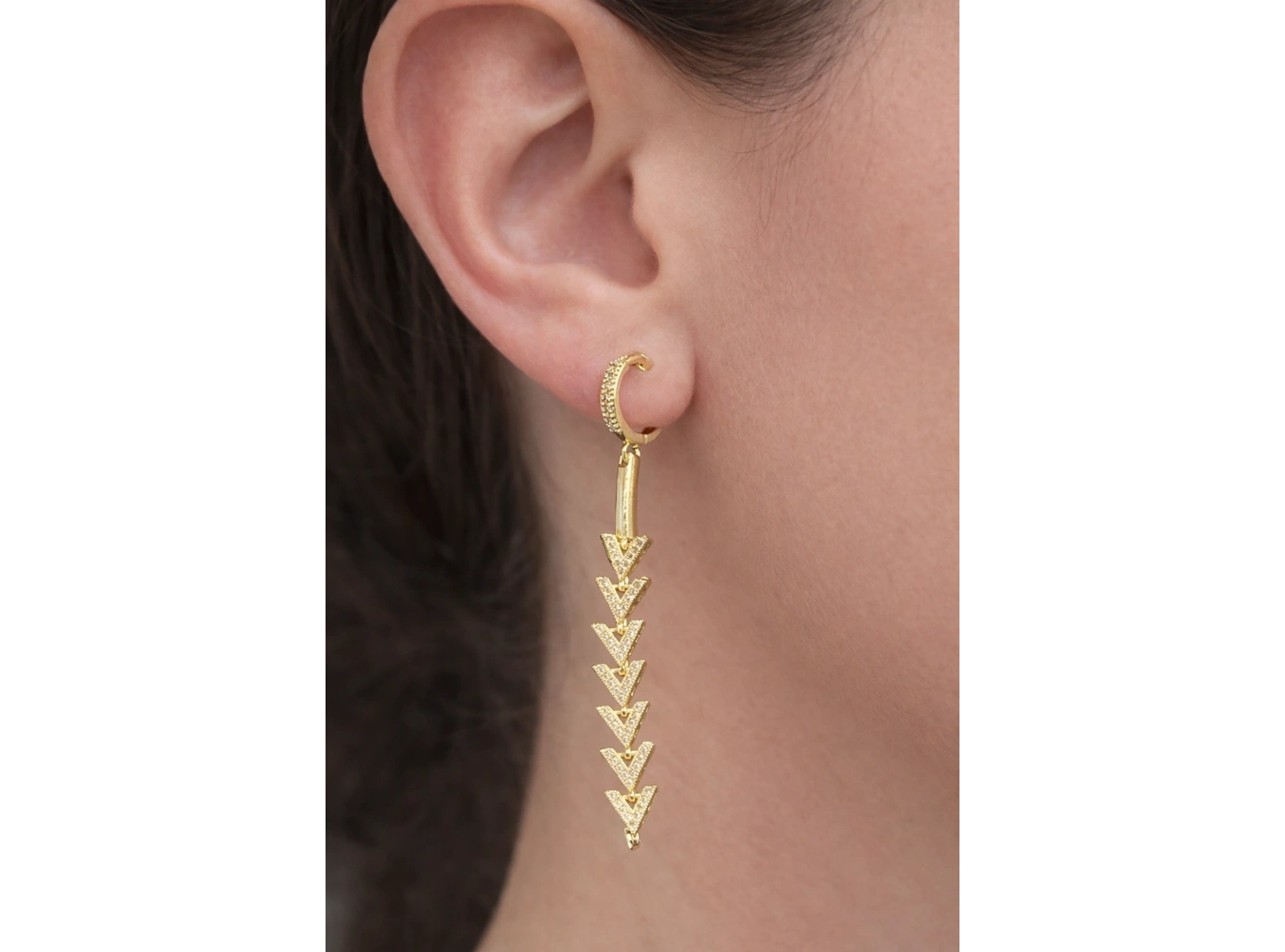 Altın Renk Taş Detaylı Sallantılı 14K Altın Kaplama Küpe (Çift)