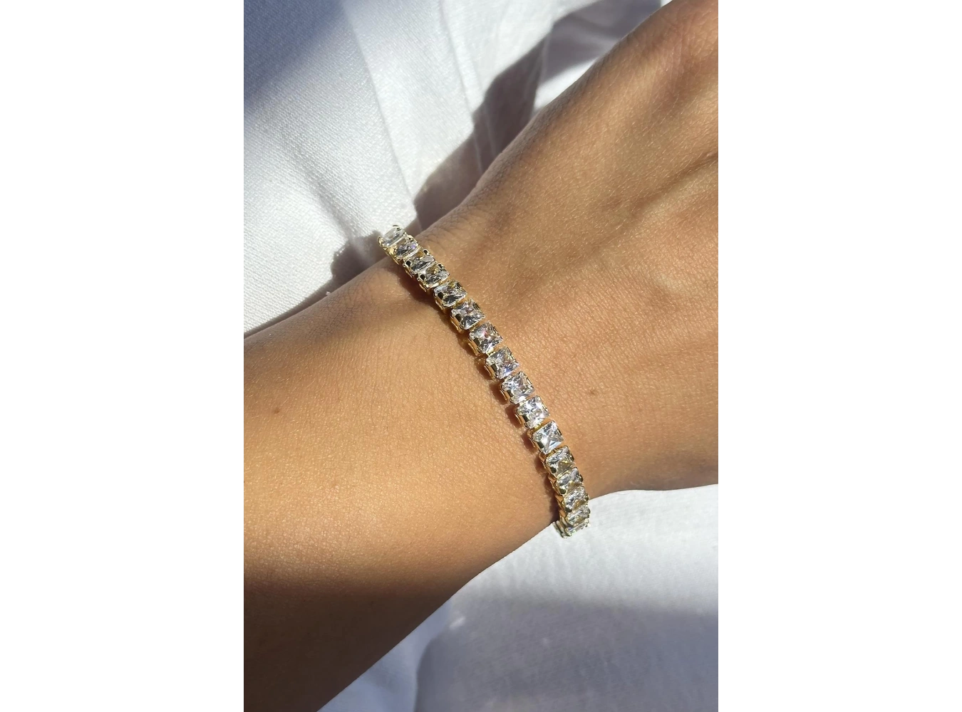 Altın Renk Taş Detaylı Su Yolu Bileklik