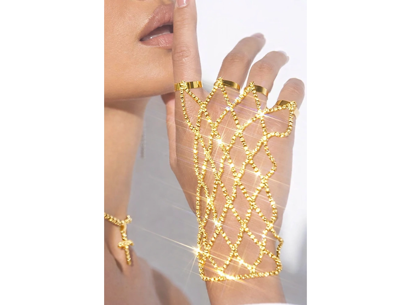 Altın Renk Taş Detaylı Tasarım Şahmeran