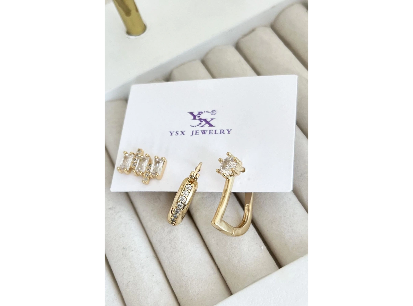 Altın Renk Taş Detaylı VİP 3lü YSX Küpe Set