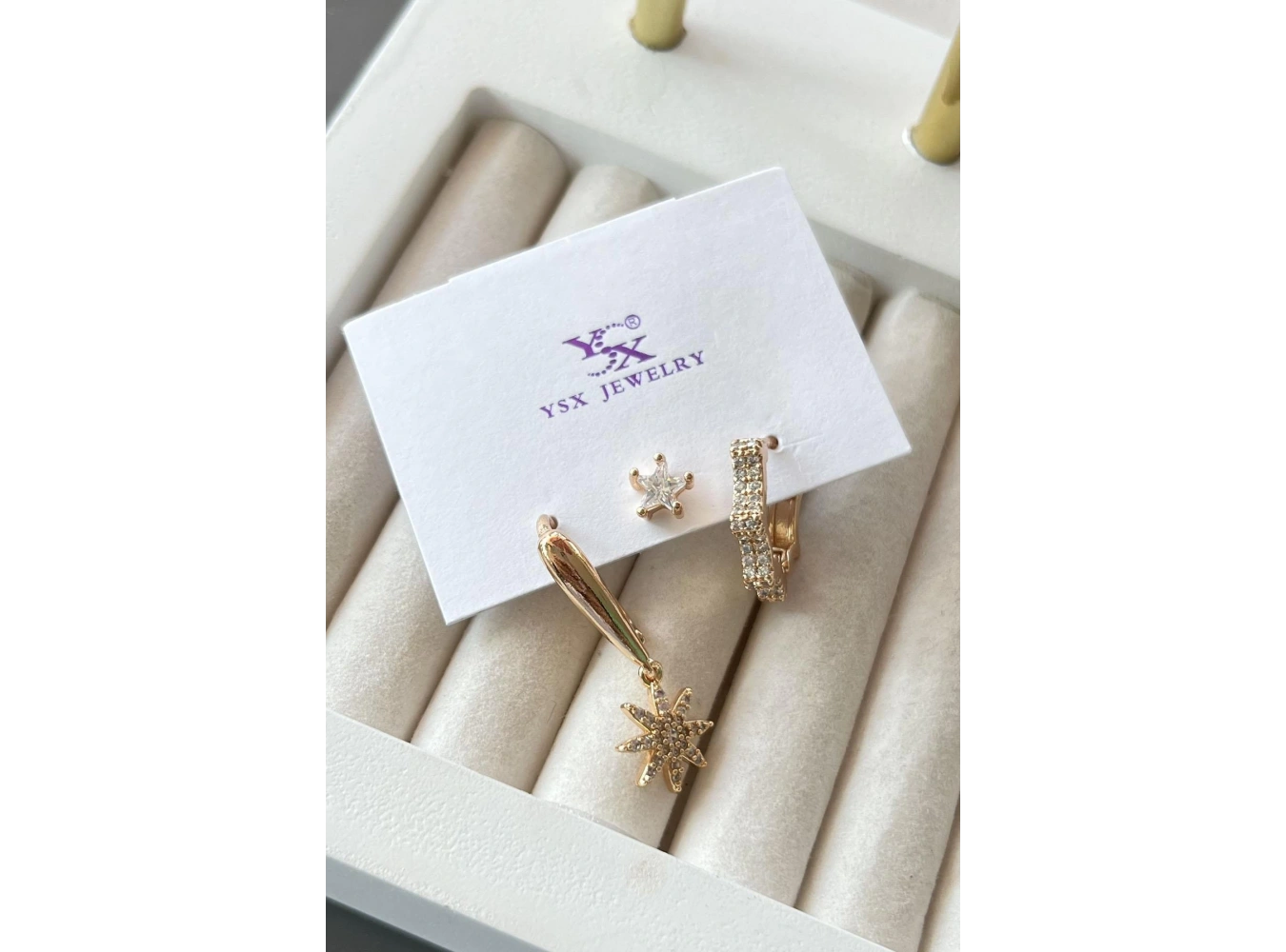 Altın Renk Taş Detaylı VİP 3lü YSX Küpe Set