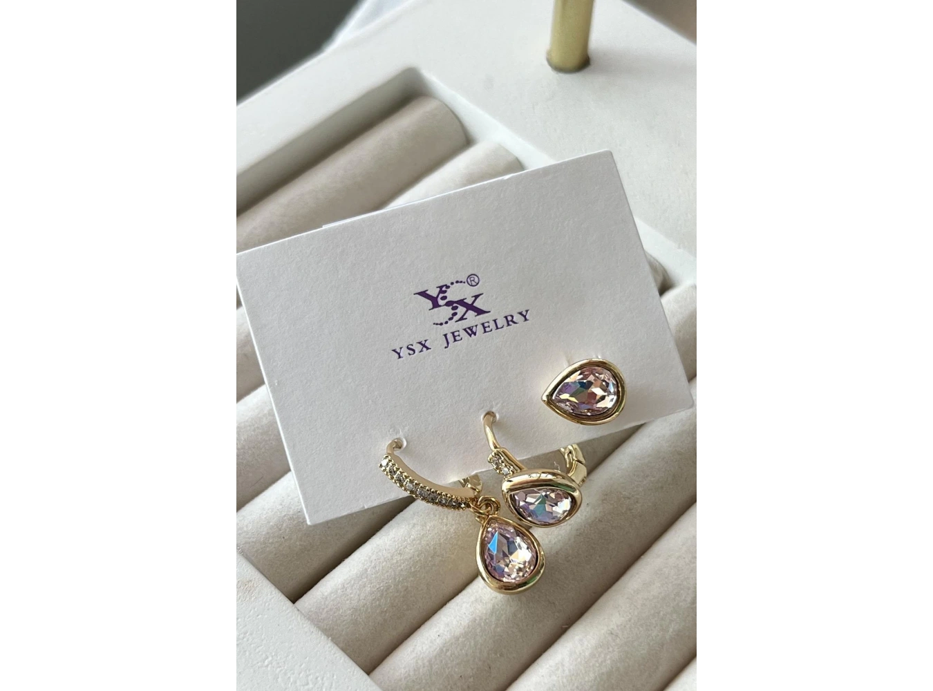 Altın Renk Taş Detaylı VİP 3lü YSX Küpe Set