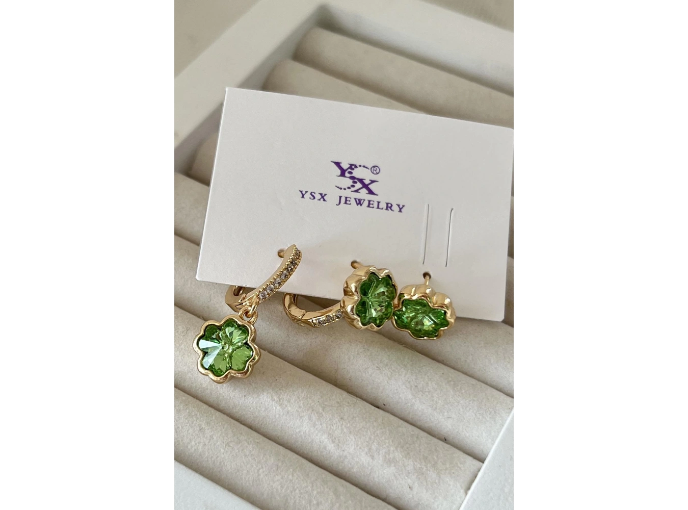 Altın Renk Taş Detaylı VİP 3lü YSX Küpe Set