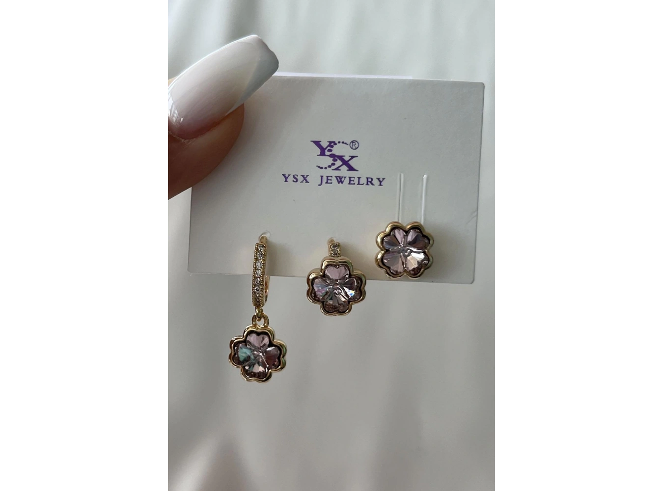 Altın Renk Taş Detaylı VİP 3lü YSX Küpe Set