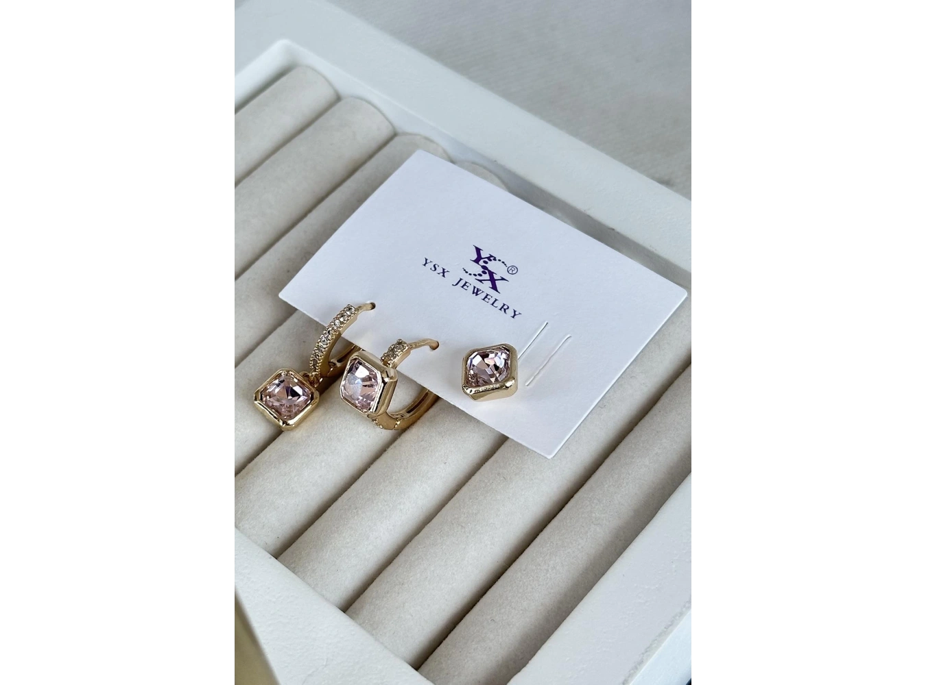 Altın Renk Taş Detaylı VİP 3lü YSX Küpe Set