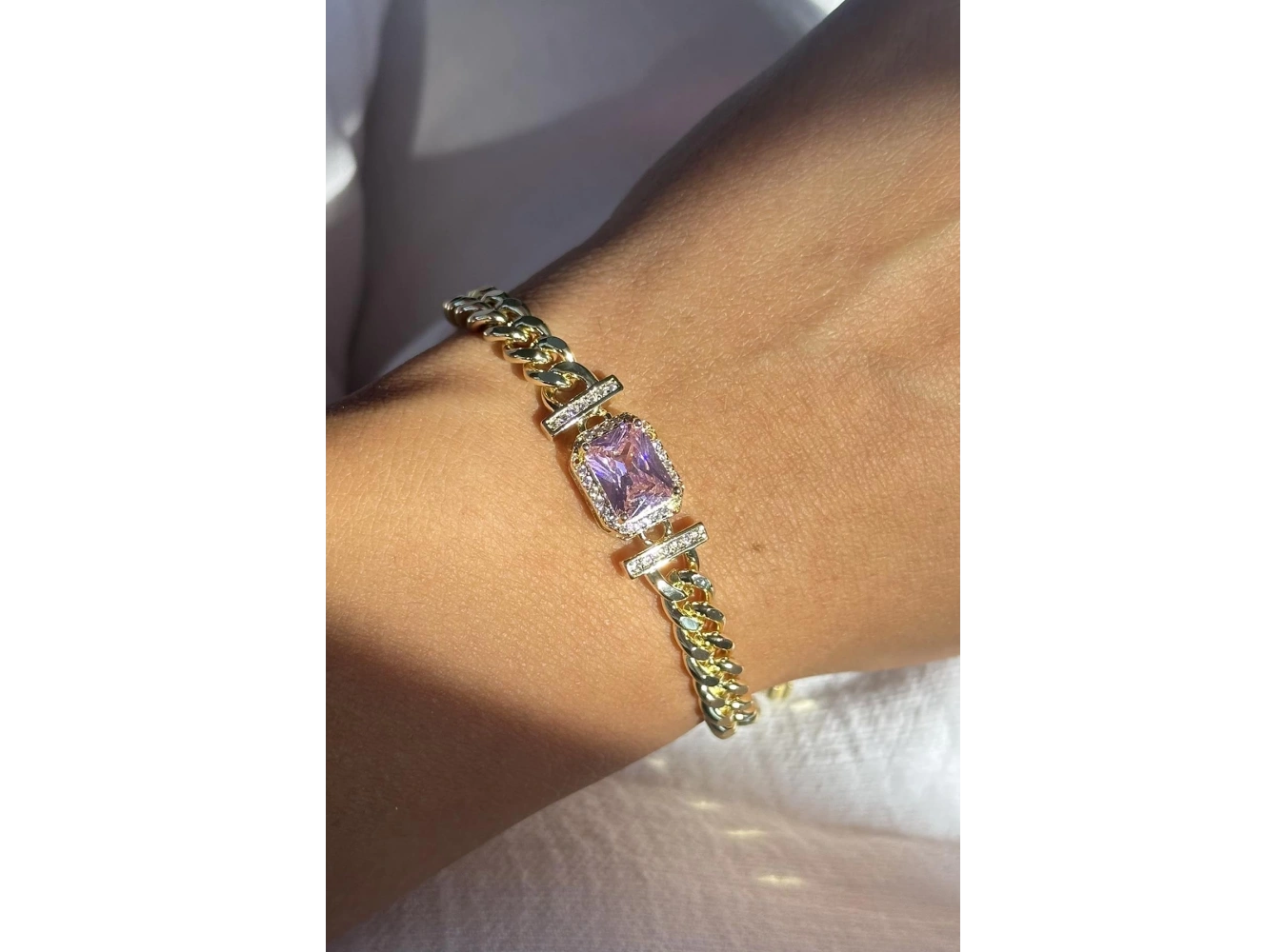 Altın Renk Taş Detaylı VİP YSX Bileklik