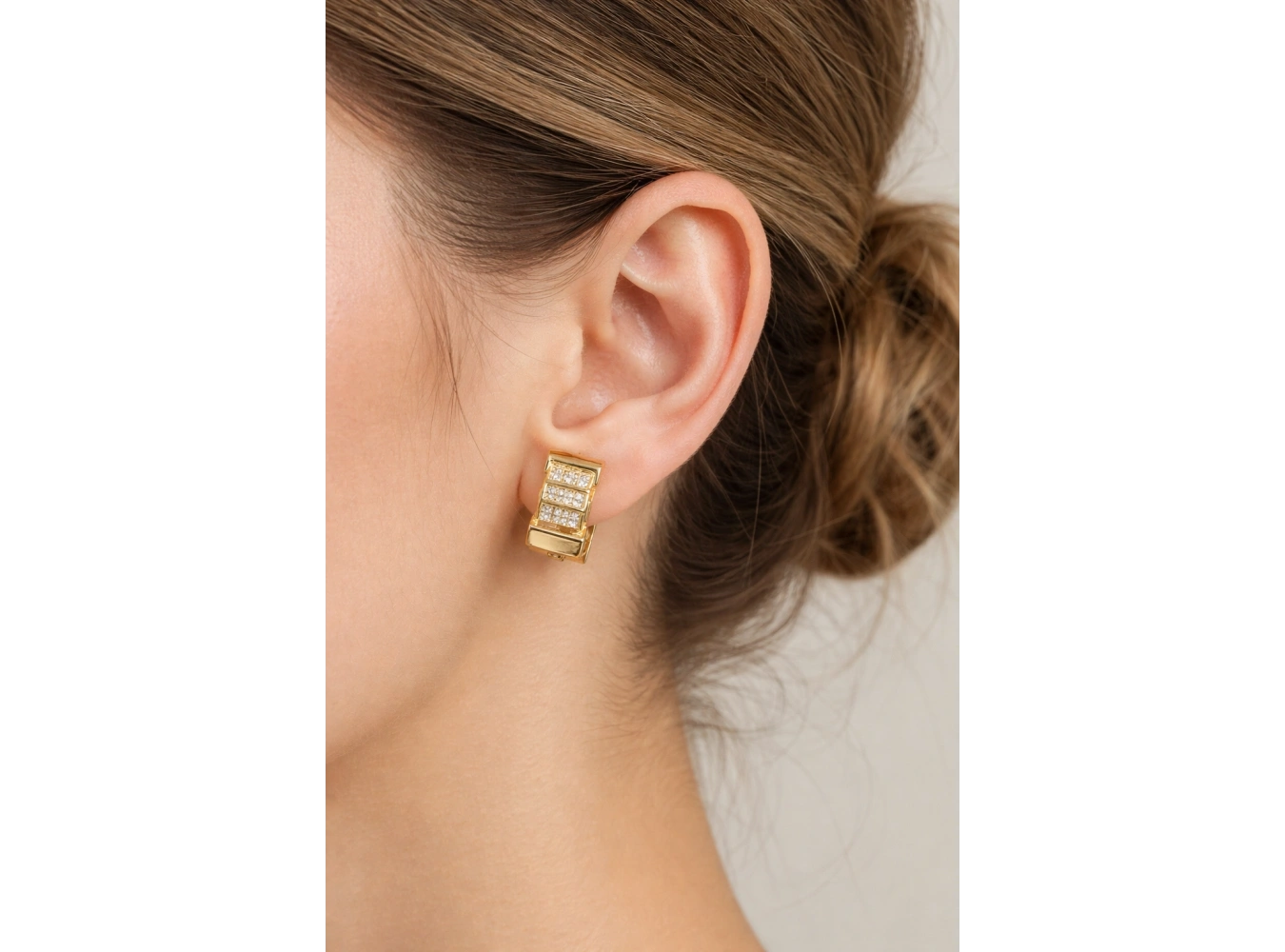 Altın Renk Taş Detaylı Xuping Küpe (Çift)