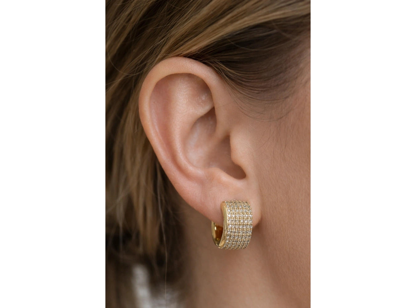 Altın Renk Taş Detaylı Xuping Küpe (Çift)