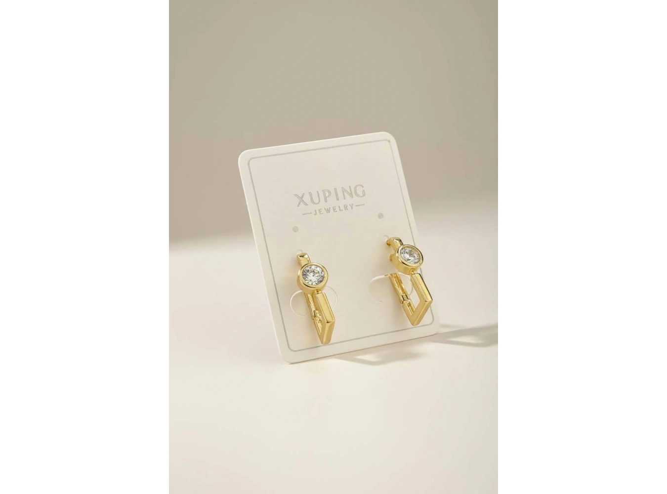 Altın Renk Taş Detaylı Xuping Küpe (Çift)