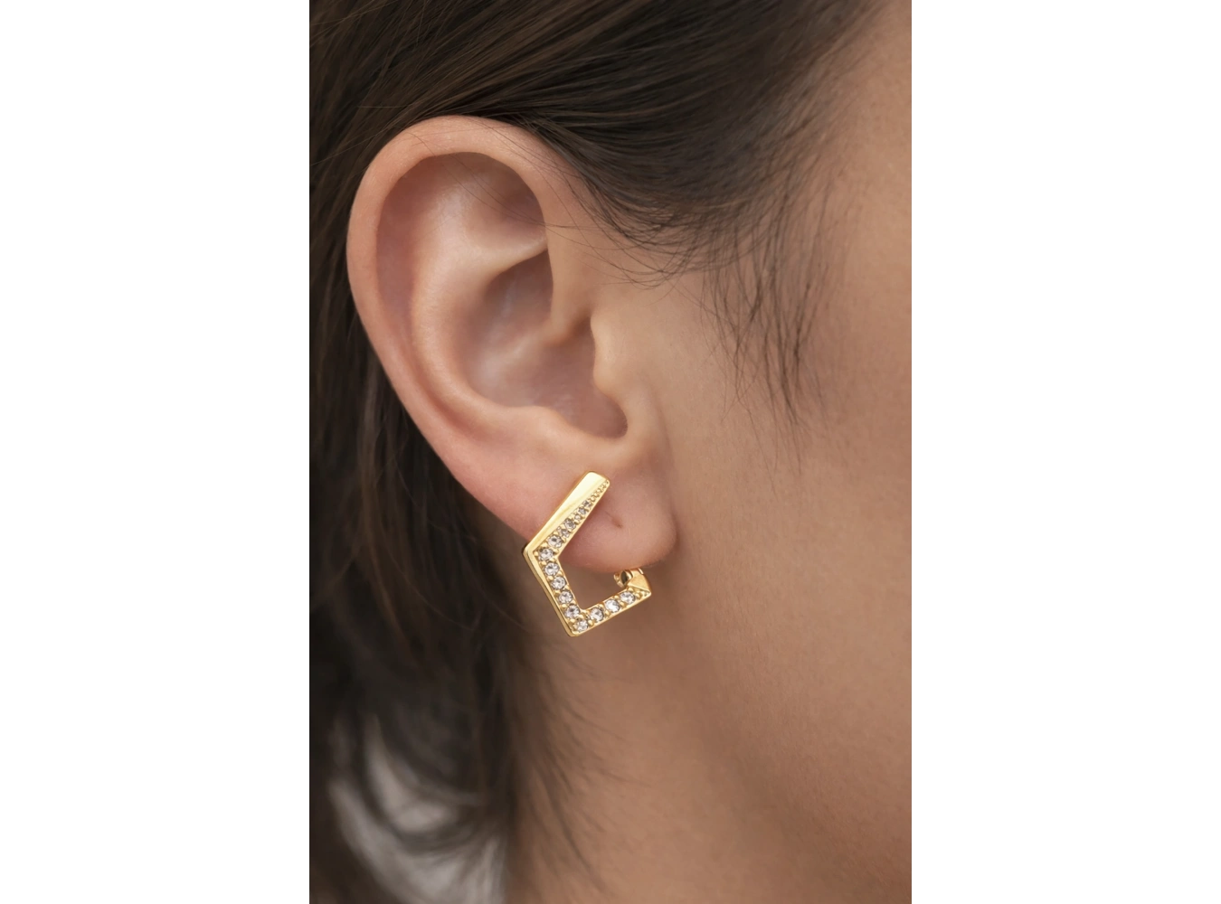 Altın Renk Taş Detaylı Xuping Küpe (Çift)