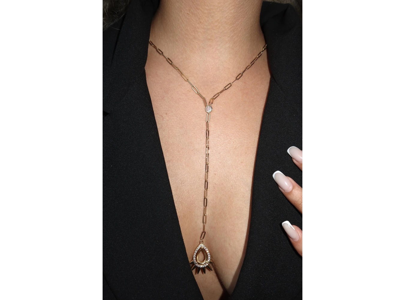 Altın Renk Taş Detaylı Y Kolye