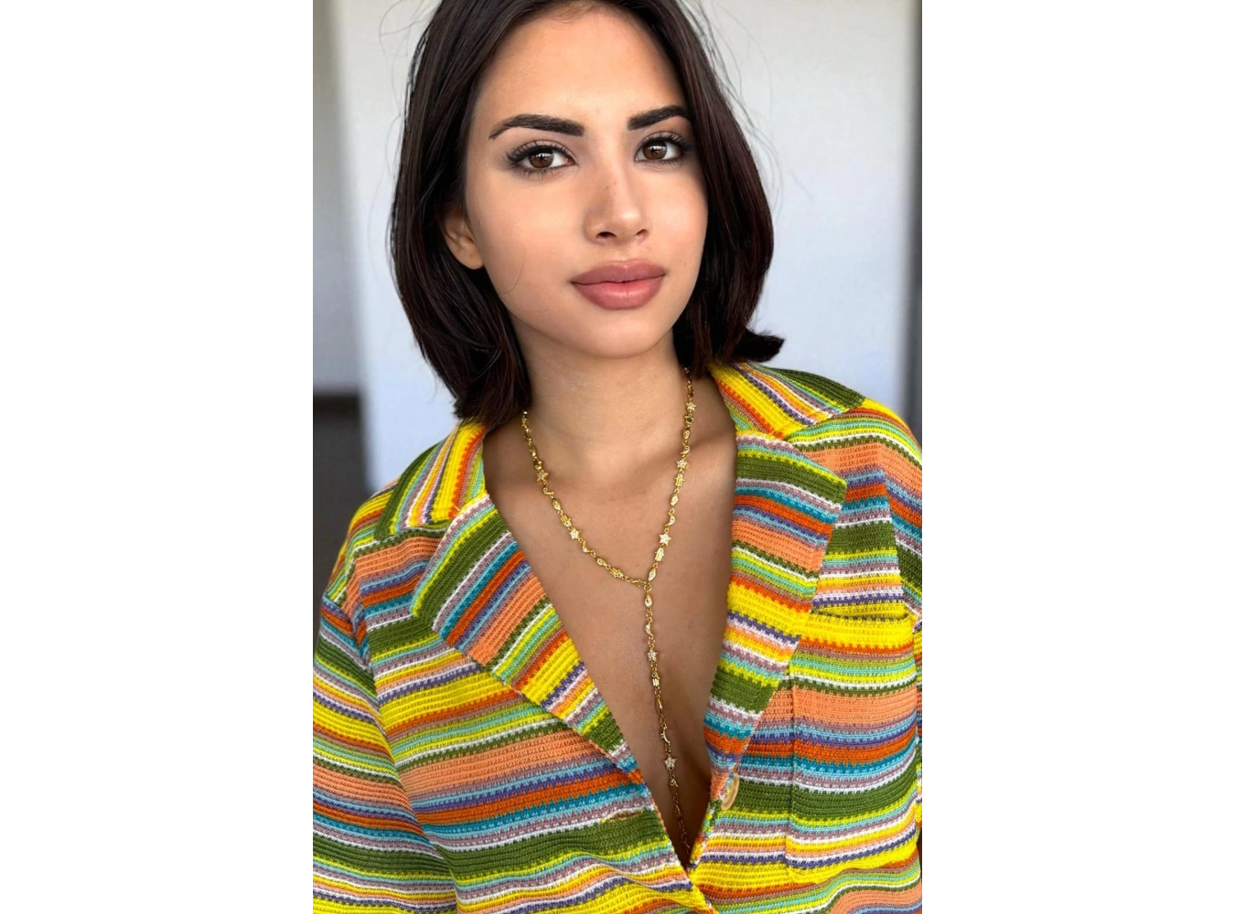 Altın Renk Taş Detaylı Y Kolye