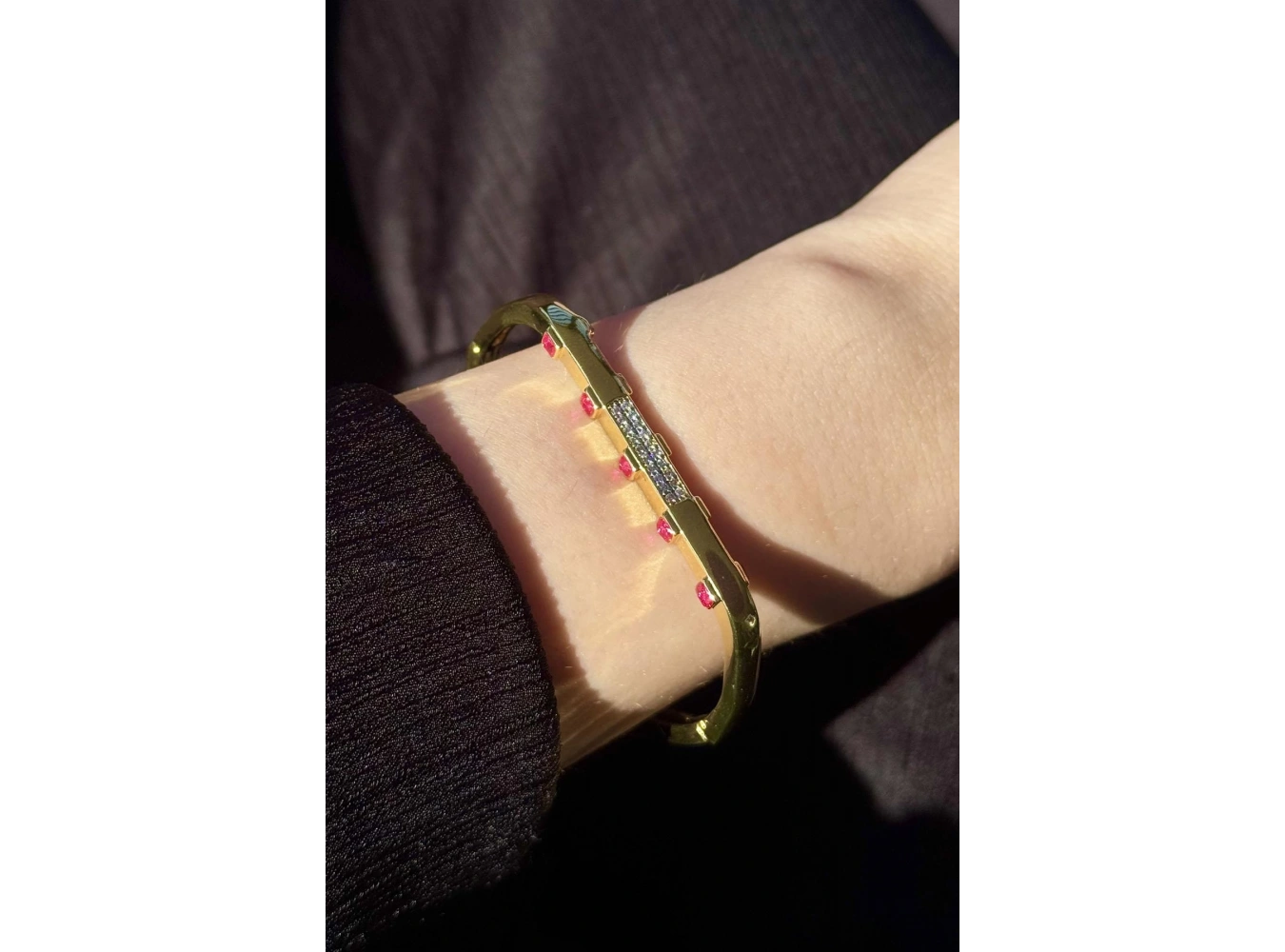 Altın Renk Taş Detaylı YSX Kelepçe Bileklik