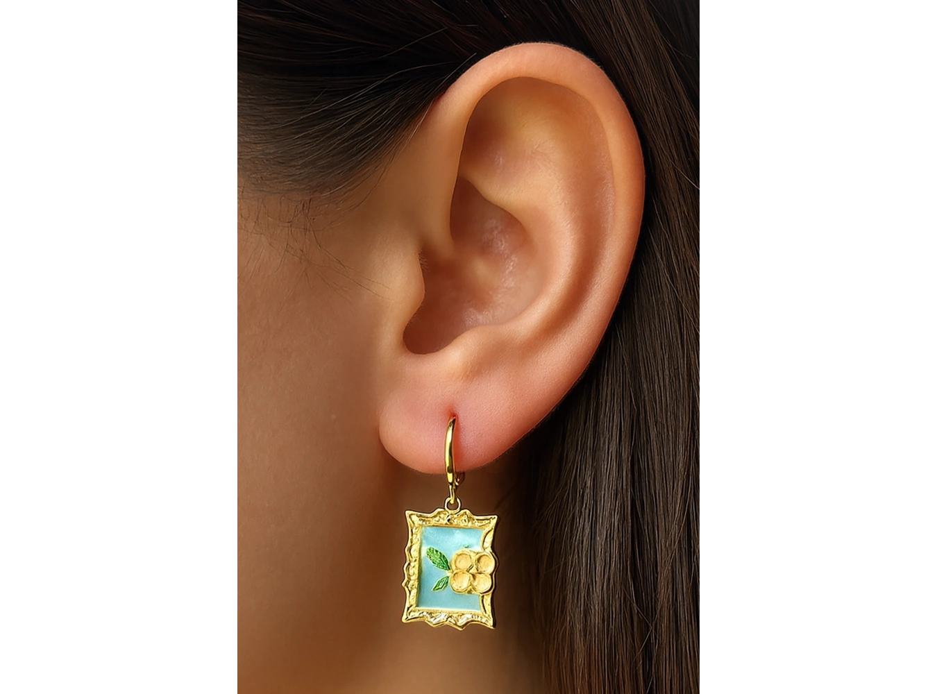 Altın Renk Taş Detaylı YSX Küpe (Çift)