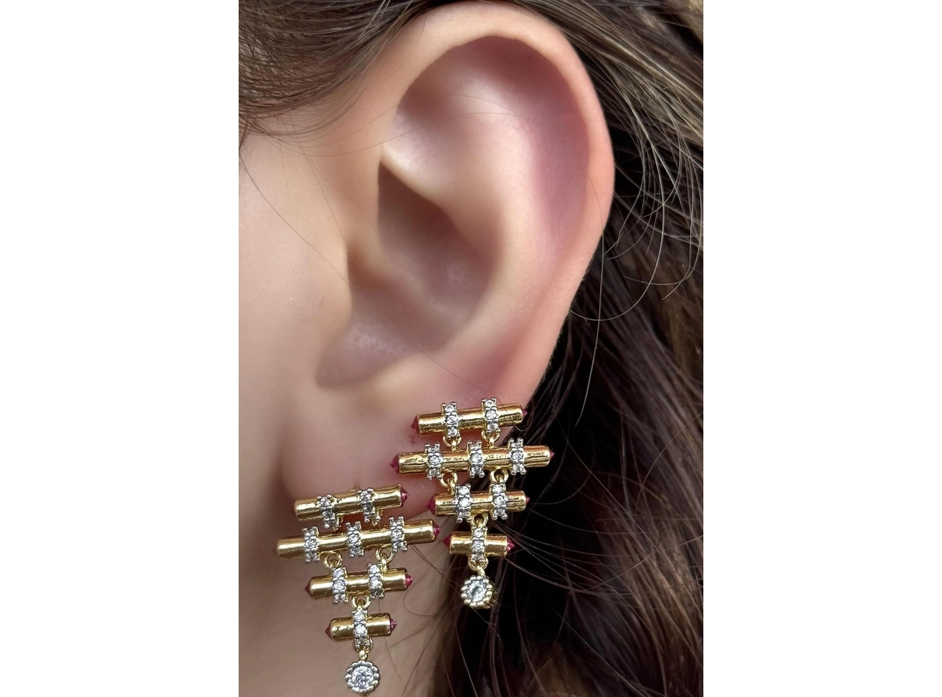 Altın Renk Taş Detaylı YSX Küpe (Çift)