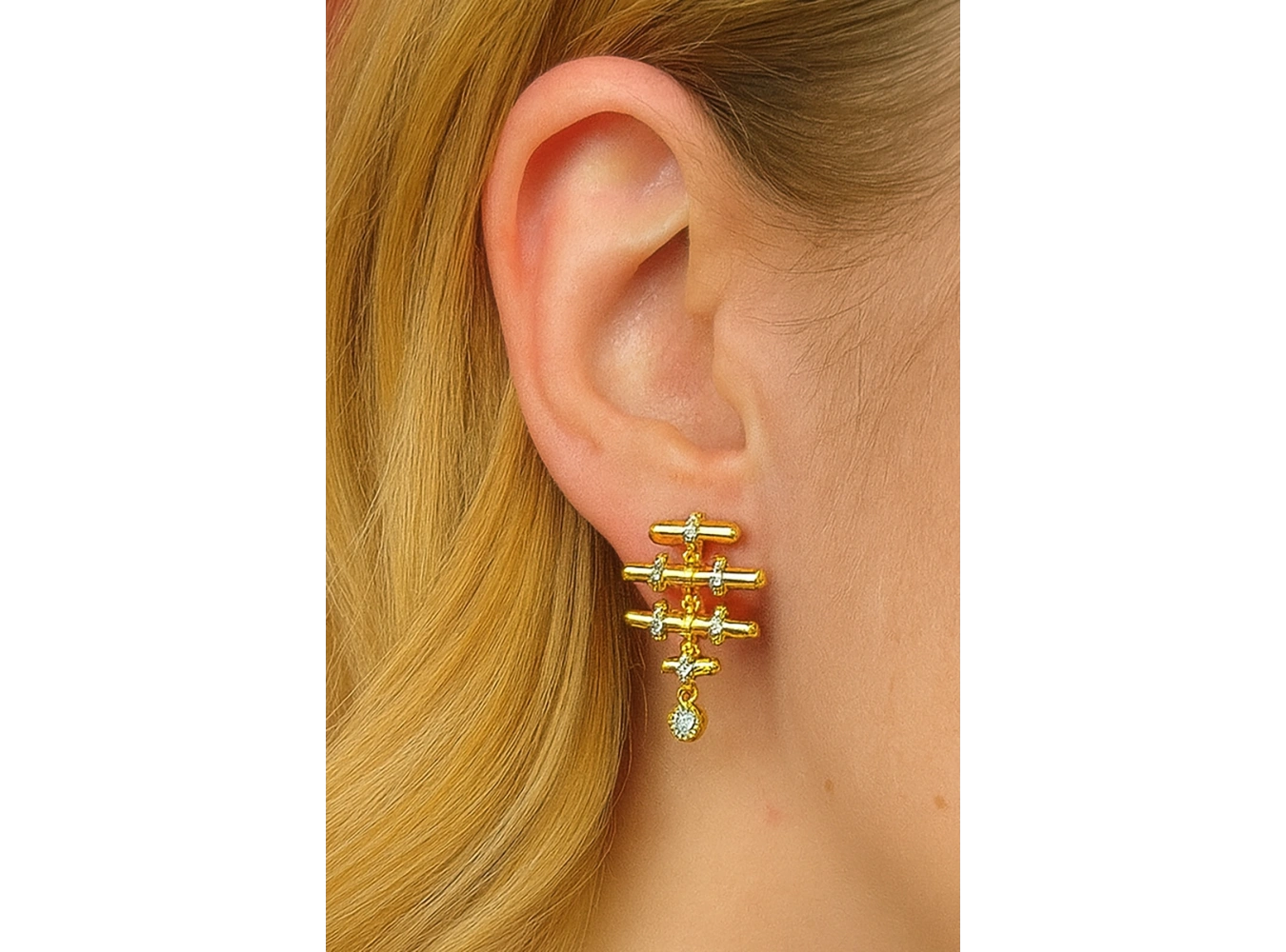 Altın Renk Taş Detaylı YSX  Küpe (Çift)