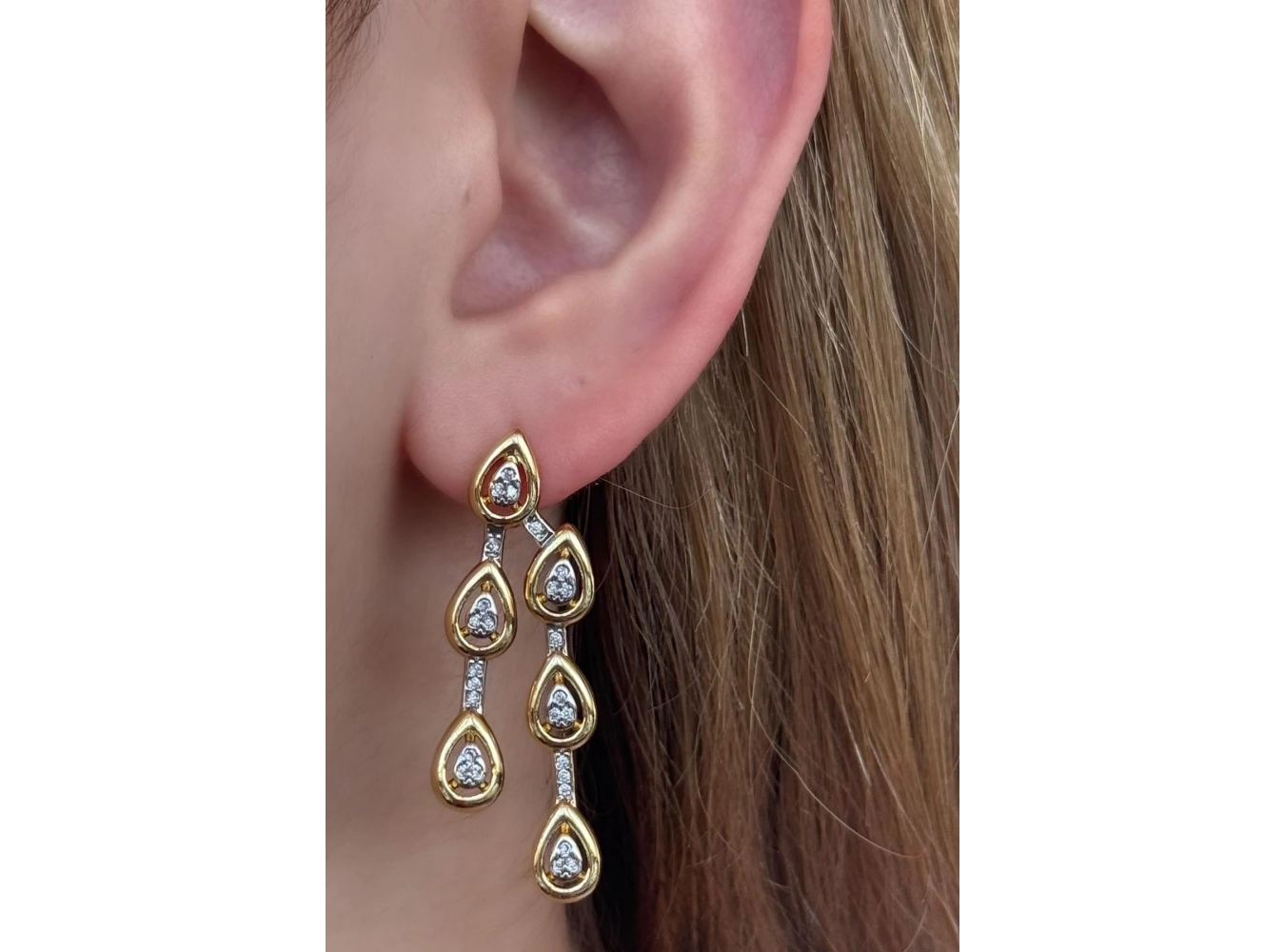 Altın Renk Taş Detaylı YSX Küpe (Çift)