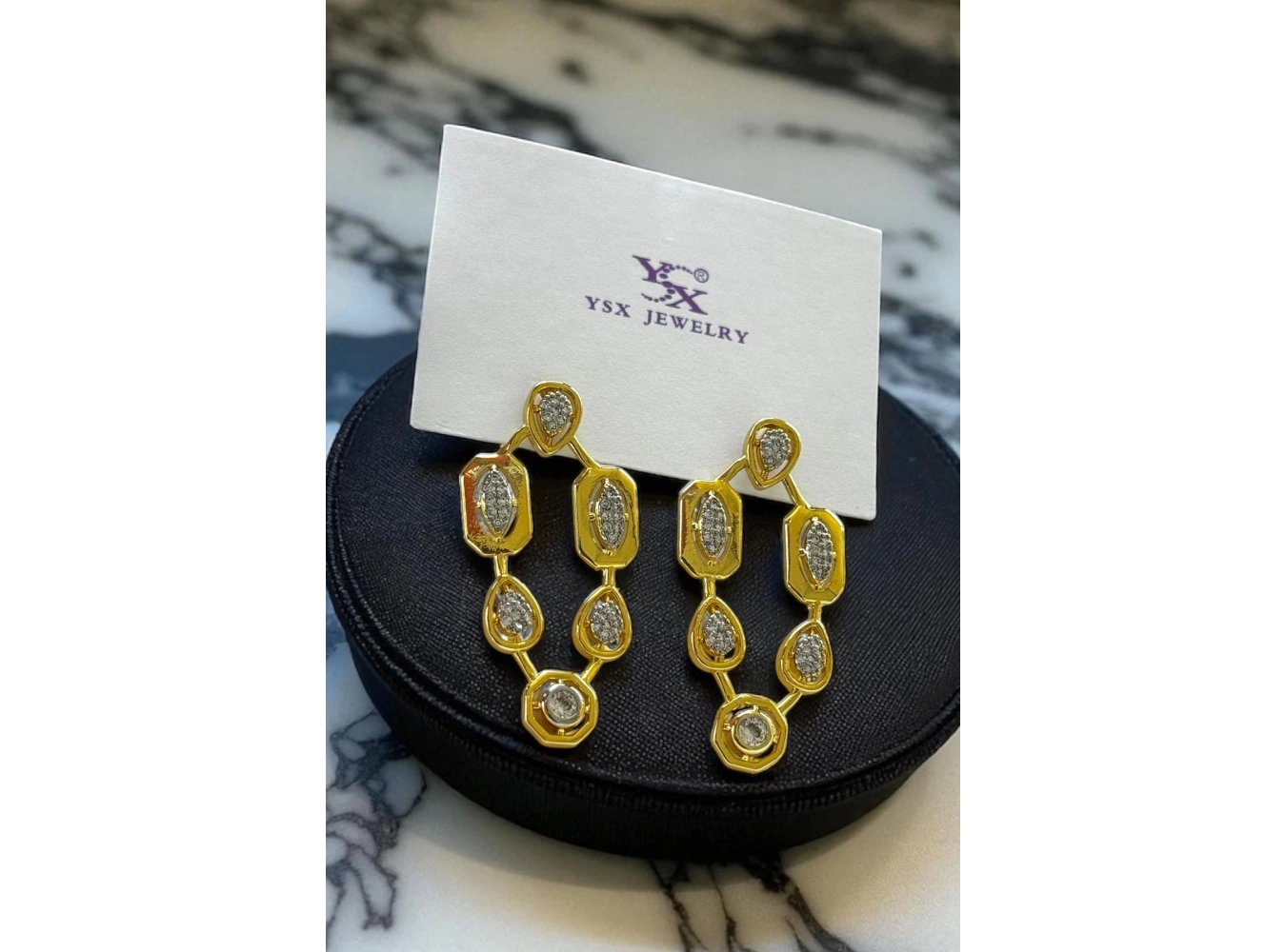 Altın Renk Taş Detaylı YSX Küpe (Çift)