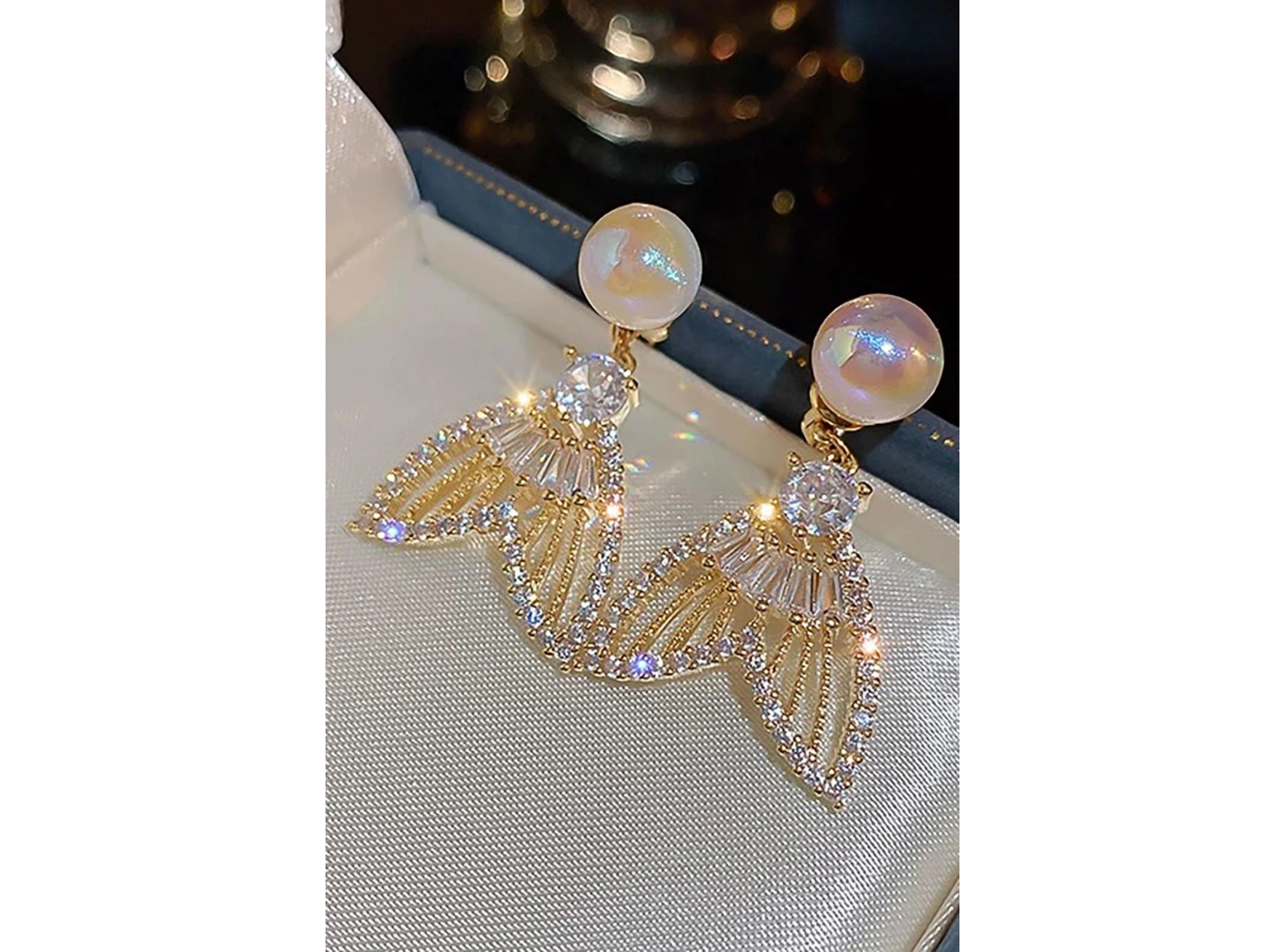 Altın Renk Taş Ve İnci Detaylı 14K Altın Kaplama Küpe (Çift)