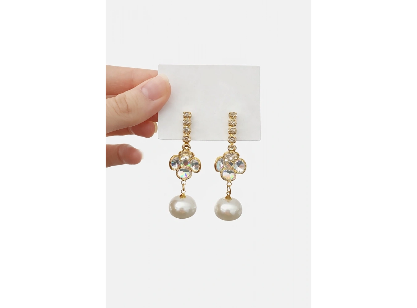 Altın Renk Taş Ve İnci Detaylı Küpe (Çift)