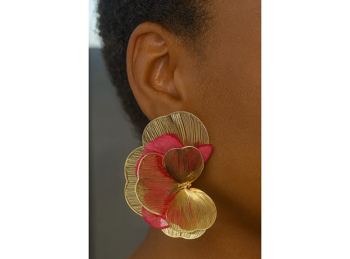 Altın Renk Tasarım Küpe (Çift)