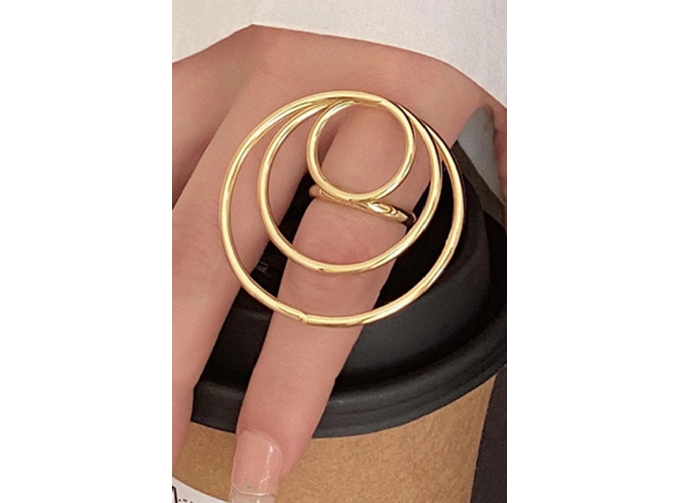 Altın Renk Tasarım Yüzük