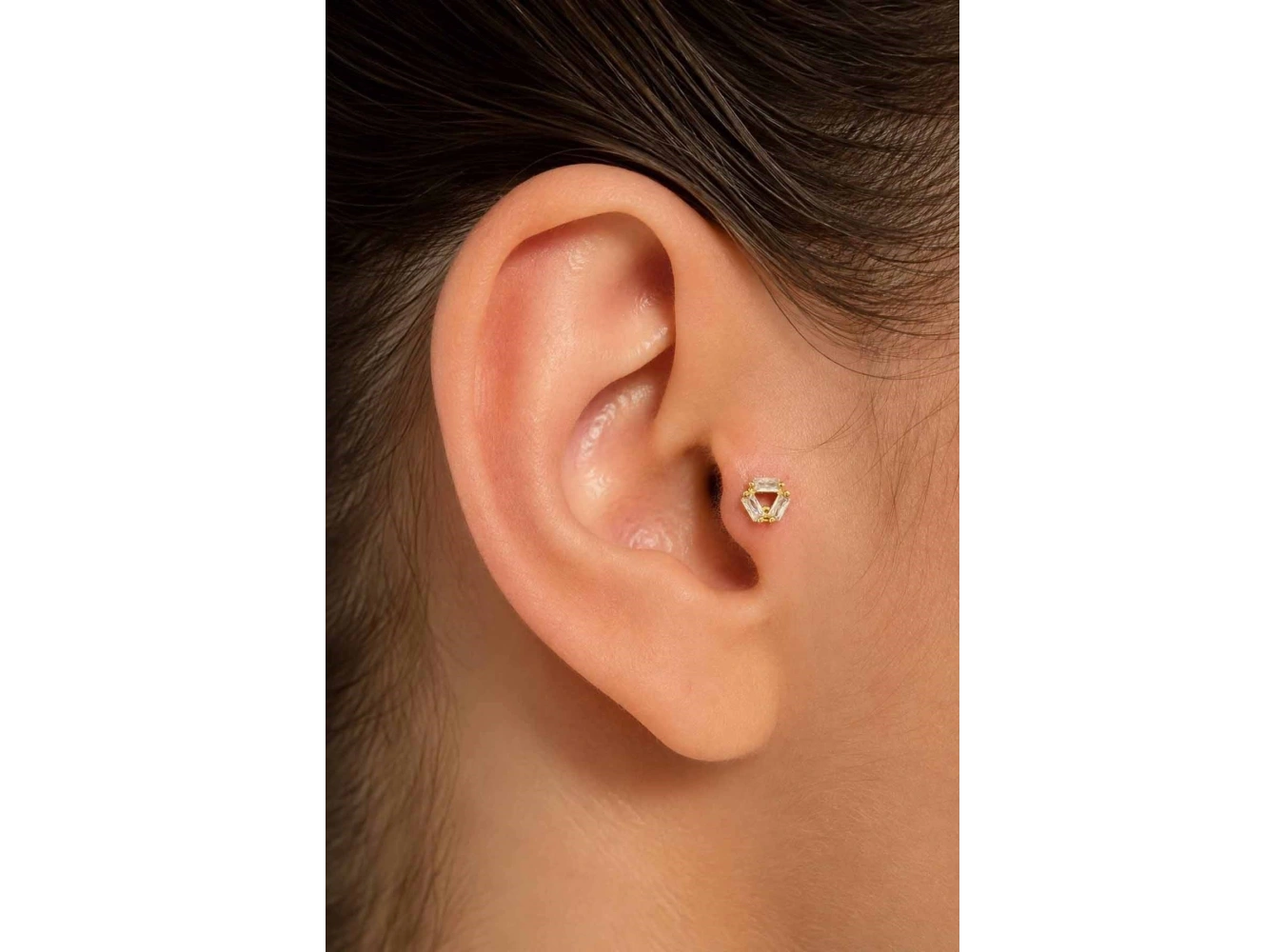 Altın Renk Taşlı Cerrahi Çelik Tragus/Kıkırdak Küpe/Piercing (Tek)