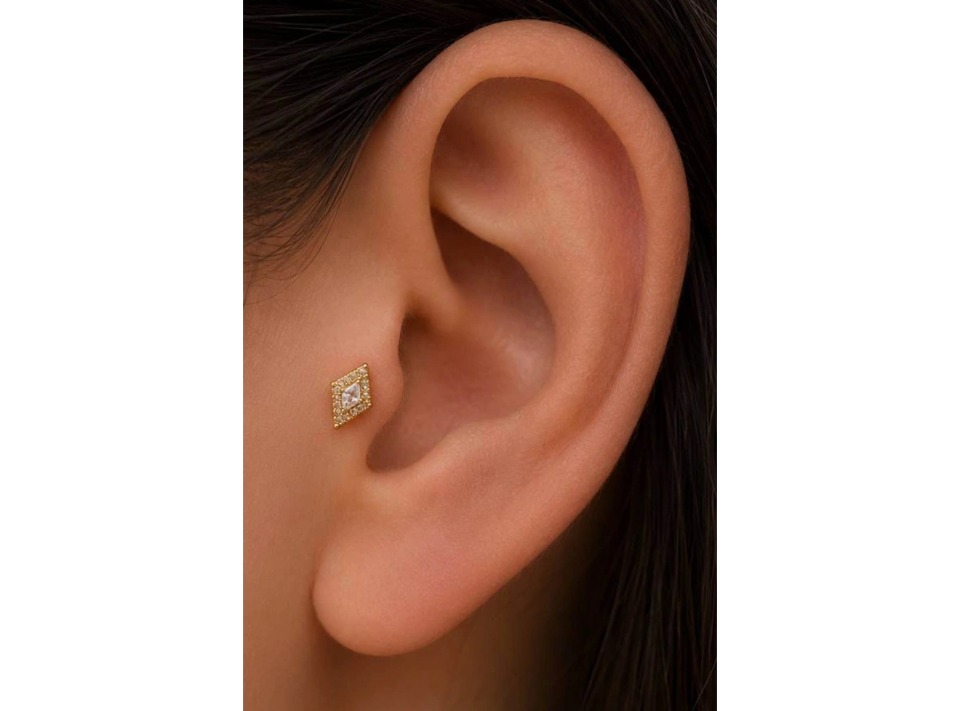 Altın   Renk  Taşlı Cerrahi Çelik Tragus/Kıkırdak Küpe/Piercing (Tek)