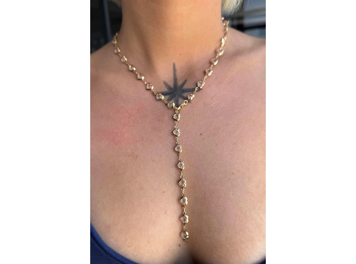 Altın Renk Taşlı Kalp Figürlü Çelik Y Kolye