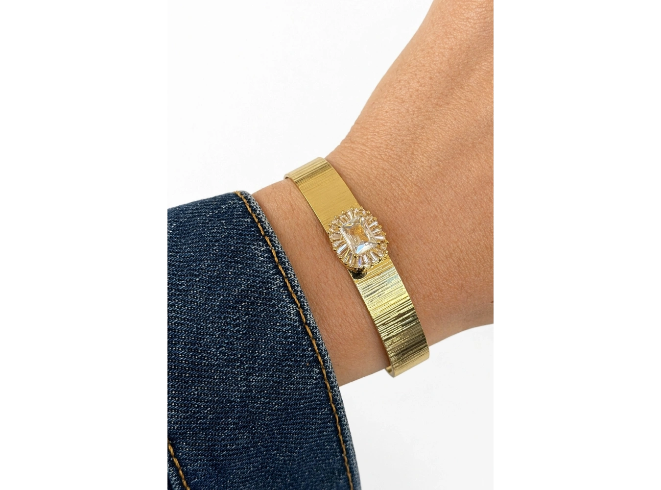 Altın Renk Taşlı Kelepçe Bileklik