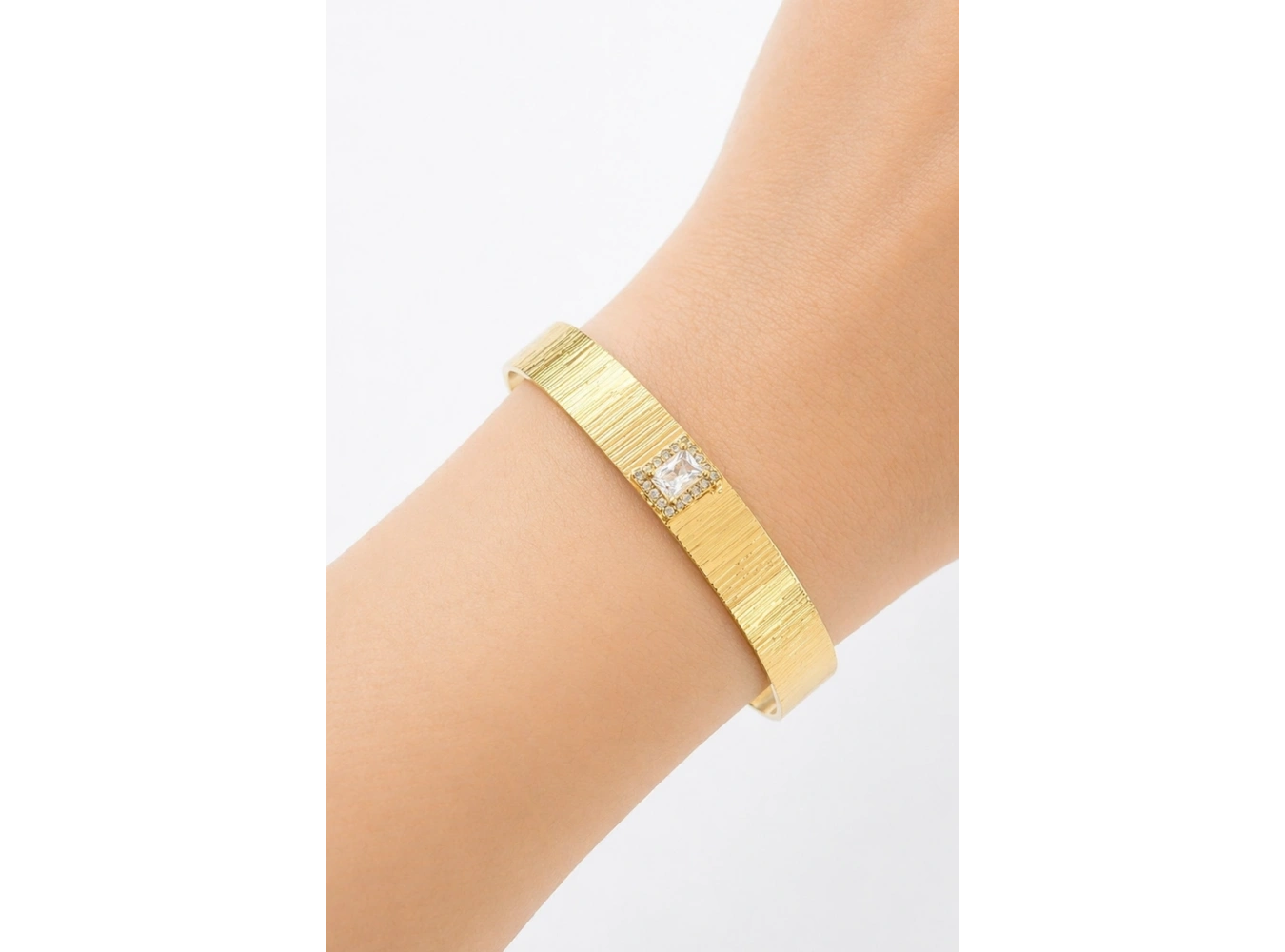 Altın Renk Taşlı Kelepçe Bileklik