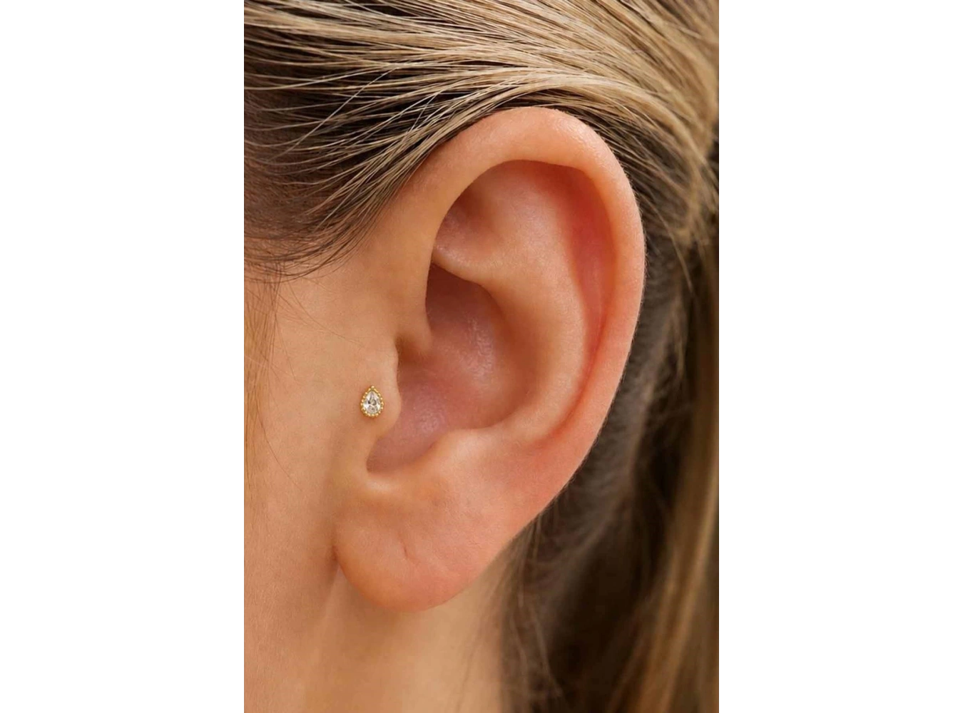 Altın Renk Taşlı Küçük Boy Cerrahi Çelik Tragus/Kıkırdak Küpe/Piercing (Tek)