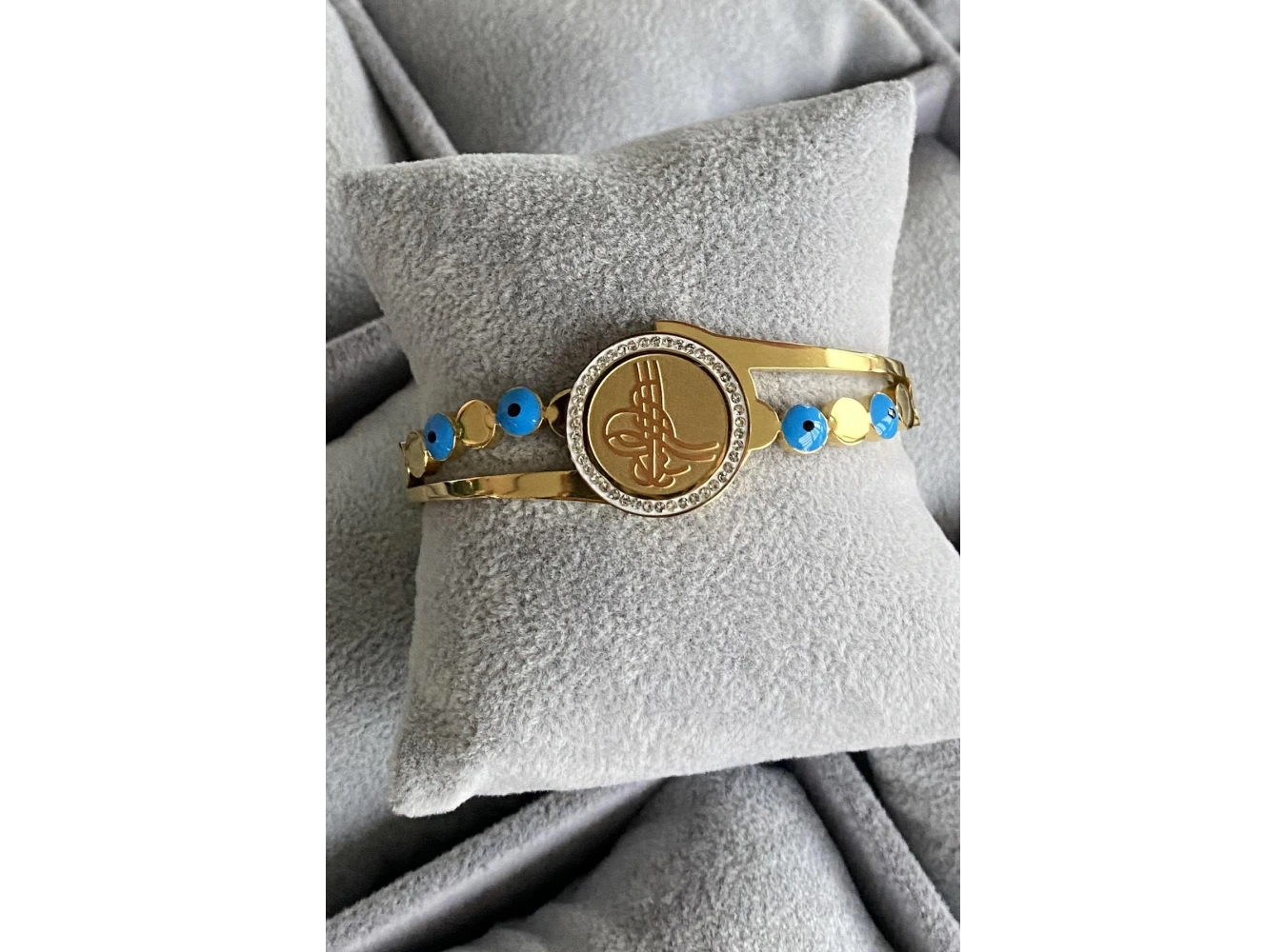 Altın Renk Tuğra Figürlü Çelik Kelepçe Bileklik