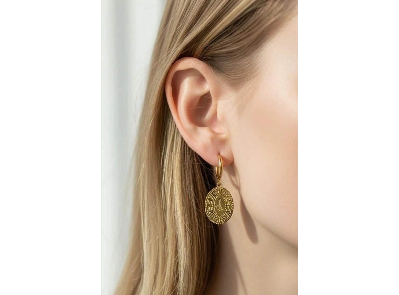 Altın Renk Tuğra Figürlü Çelik Küpe (Çift)