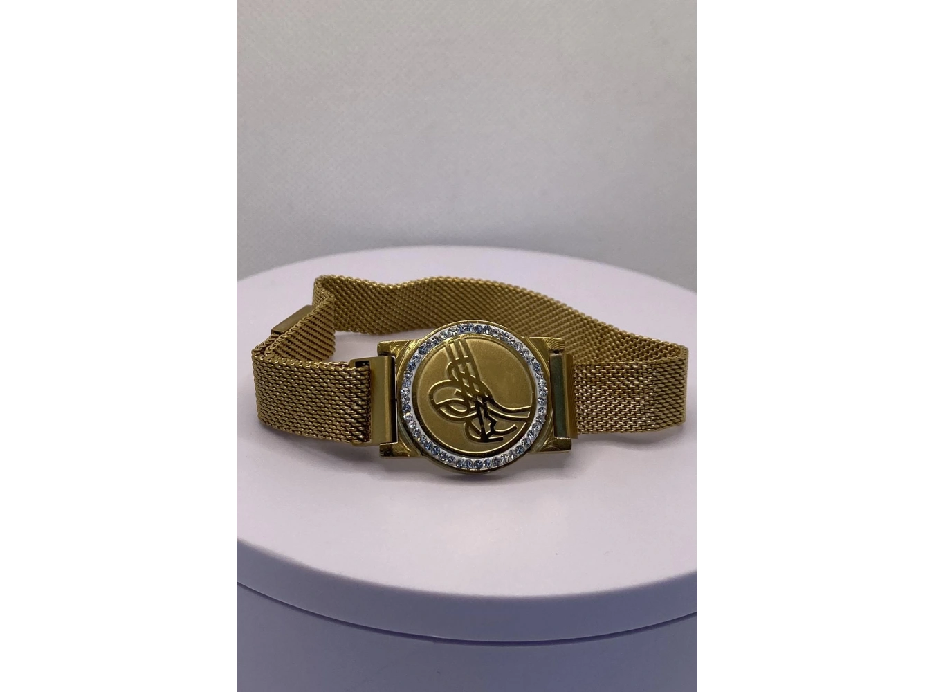 Altın Renk Tuğra Figürlü Hasır Kordonlu Çelik Bileklik