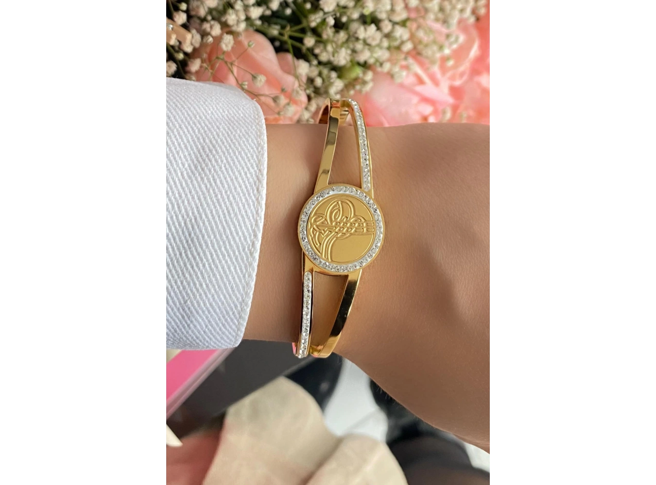 Altın Renk Tuğra Figürlü Taşlı Çelik Kelepçe Bileklik