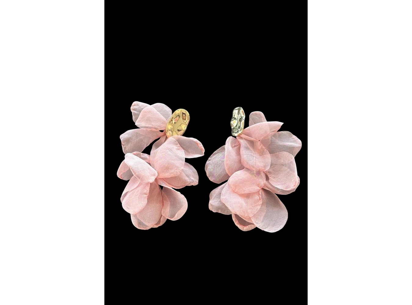 Altın Renk Tül Detaylı Küpe Küpe (Çift)