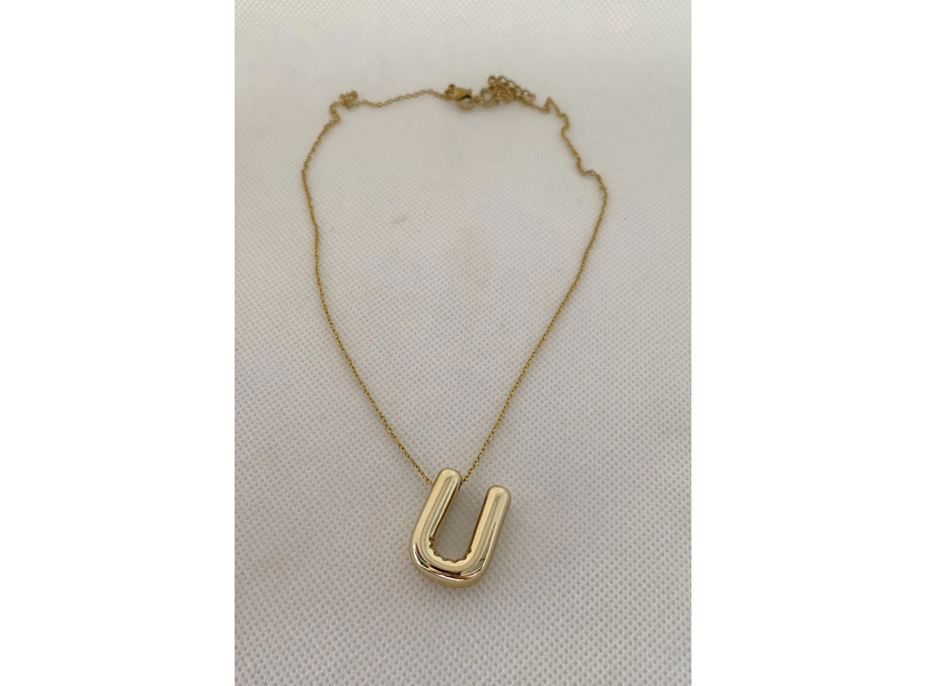 Altın Renk U Harf Çelik Balon Kolye