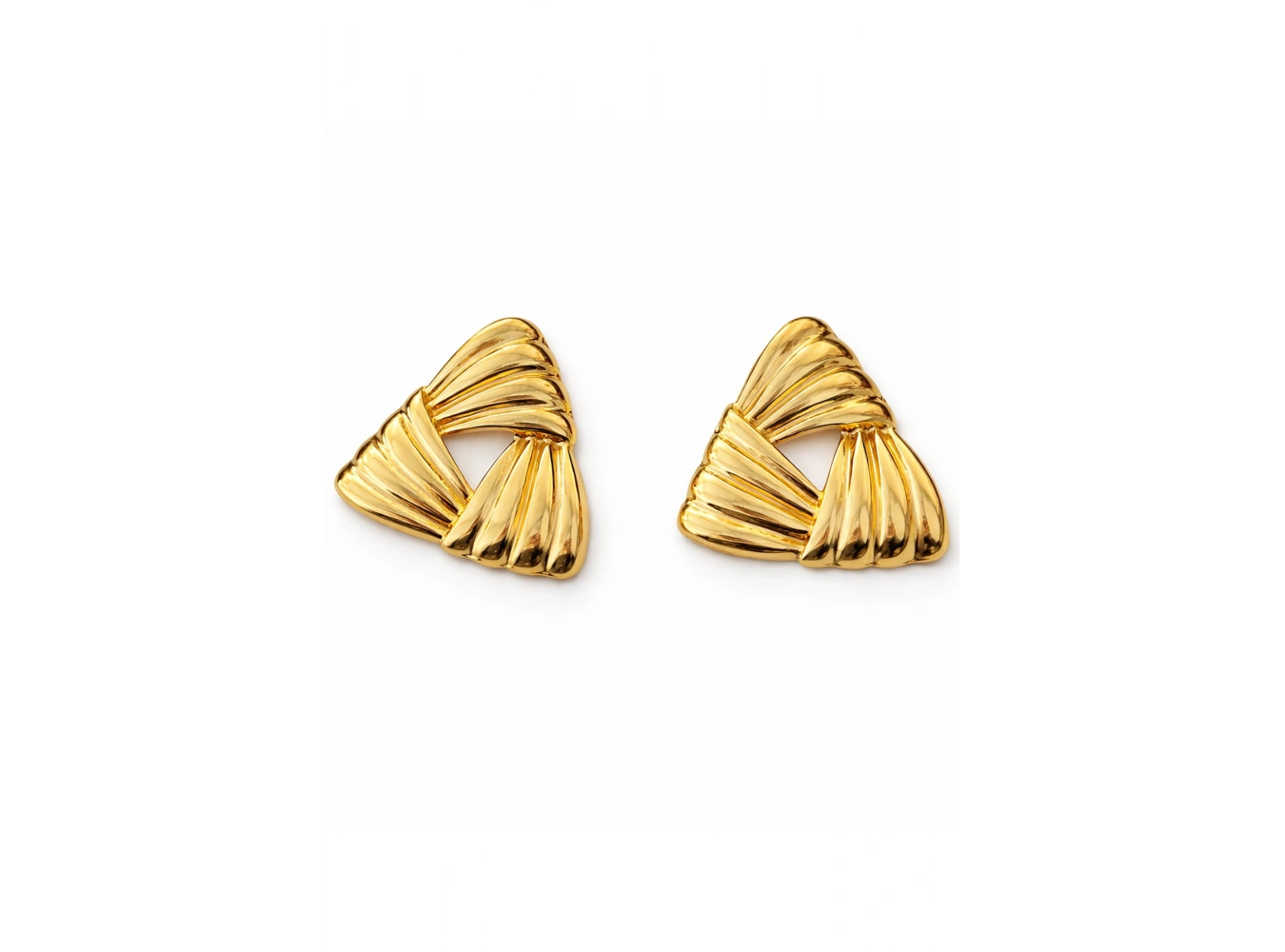 Altın Renk Üçgen Figürlü Küpe (Çift)