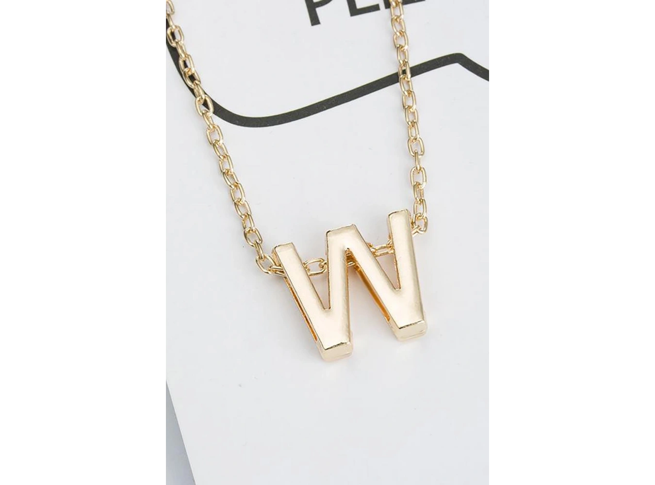 Altın Renk W Harf Çelik Kolye